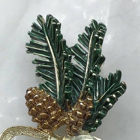 Vintage Gerry's Holiday Pinecone & Boughs Brooch Pin - Picture 10 of 13